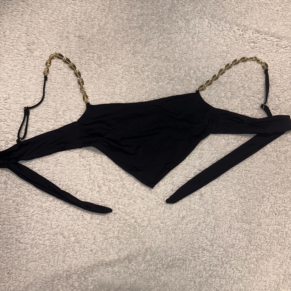 WEWOREWHAT Adjustable + Shell Tie Straps Tank Top in Black (*NEVER BEEN WORN*)